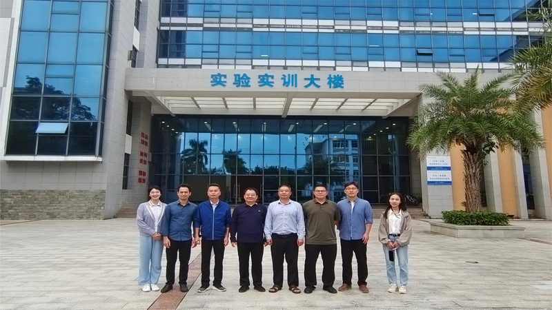 PCB打样材质选择：揭秘不同材质的优缺点与应用场景