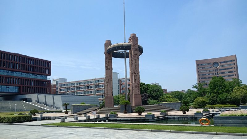 汽车电子PCB板材质要求：选择与性能共舞的关键